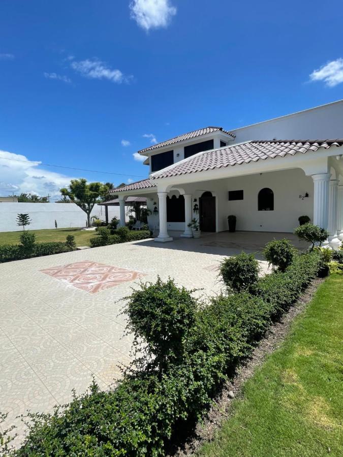 The Gil Place Villa Santiago De Los Caballeros Esterno foto